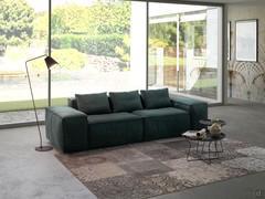 Square modular sofa with big armrests