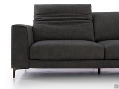 Sofa proportions Foster with 91 cm seats and adjustable backrest at its maximum extension