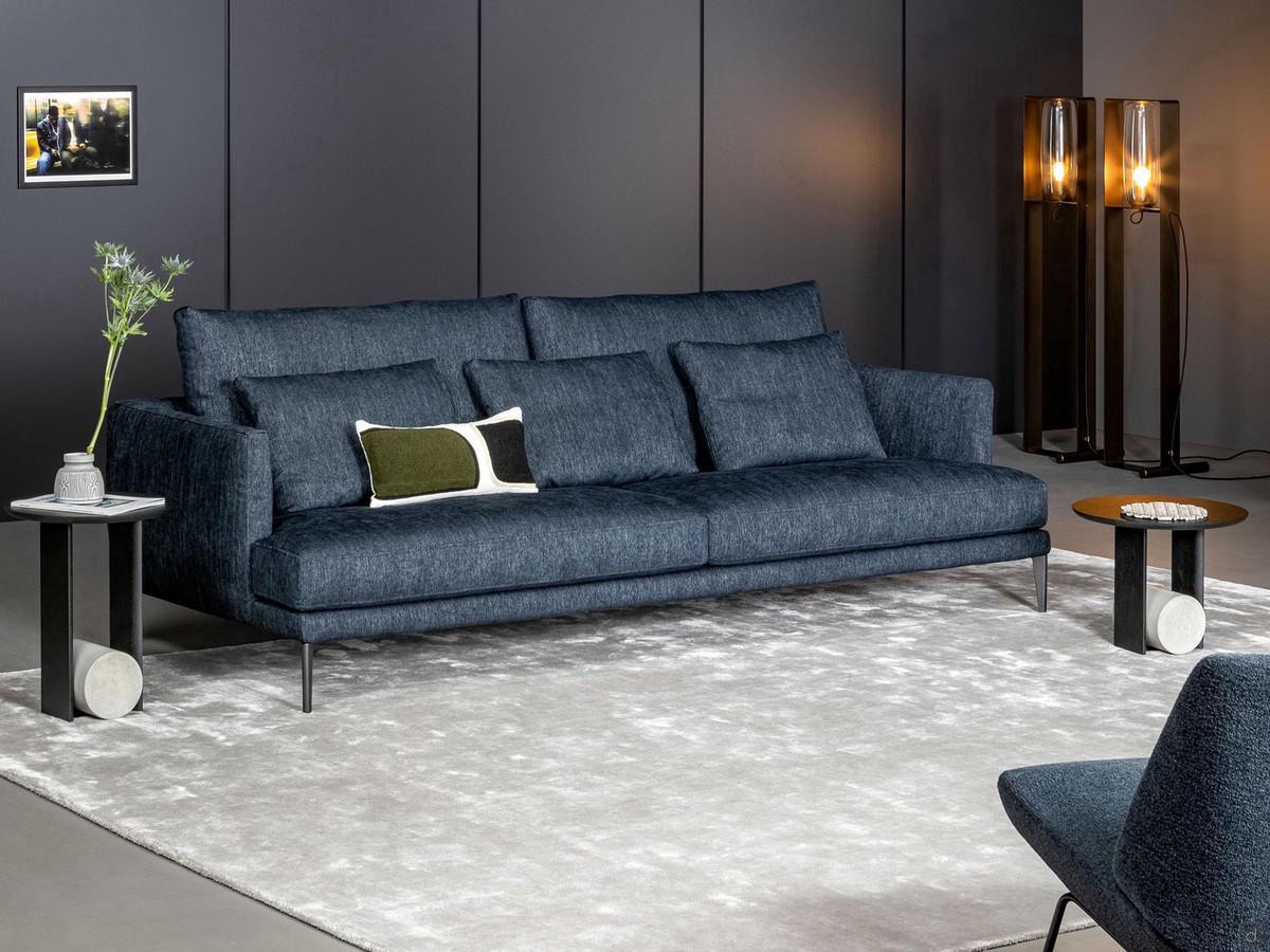 3-seater sofa Paraiso by Bonaldo in a 245 cm linear version with two seat cushions