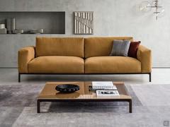 Richmond 2-seater sofa with comfortable, wide seats and 20 cm armrests