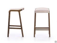 Side and front view of the Bryanna stool, shown here with seat h.65 cm ideal for kitchen tops