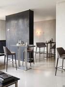 Stools Velis ideal for furnishing a modern and stylish bar environment