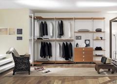 Byron bespoke walk-in closet with corner element