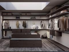 Horizon Lounge walk-in wardrobe arranged on several walls, thanks to the corner panel and the extreme modularity of the modules