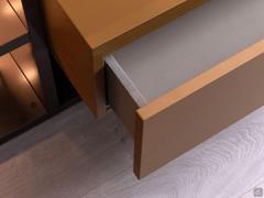 The suspended drawer of the Way 27 wall unit, available on the 393 cm version. Interior always in textured melamine