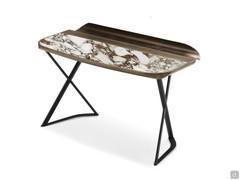 Bureau Cocoon de Cattelan avec insert en pierre Keramik Makalu, bordures en métal vernis brushed bronze et pieds en métal gaufré noir