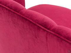 Détail de la doublure en velours rouge magenta avec passepoil assorti