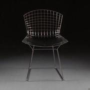 Chaise Wire Chair créée par Harry Bertoia grillagée chromée et soudée