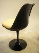 Chaise Tulip avec structure de couleur noire 