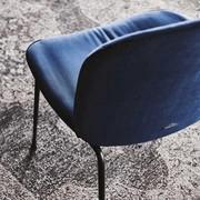 Chaise Tina de Cattelan avec revêtement en tissu bleu 