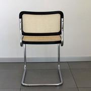 Cesca B32 Chaise de Marcel Breuer - assise en hêtre laqué noir et profil en rotin de Vienne