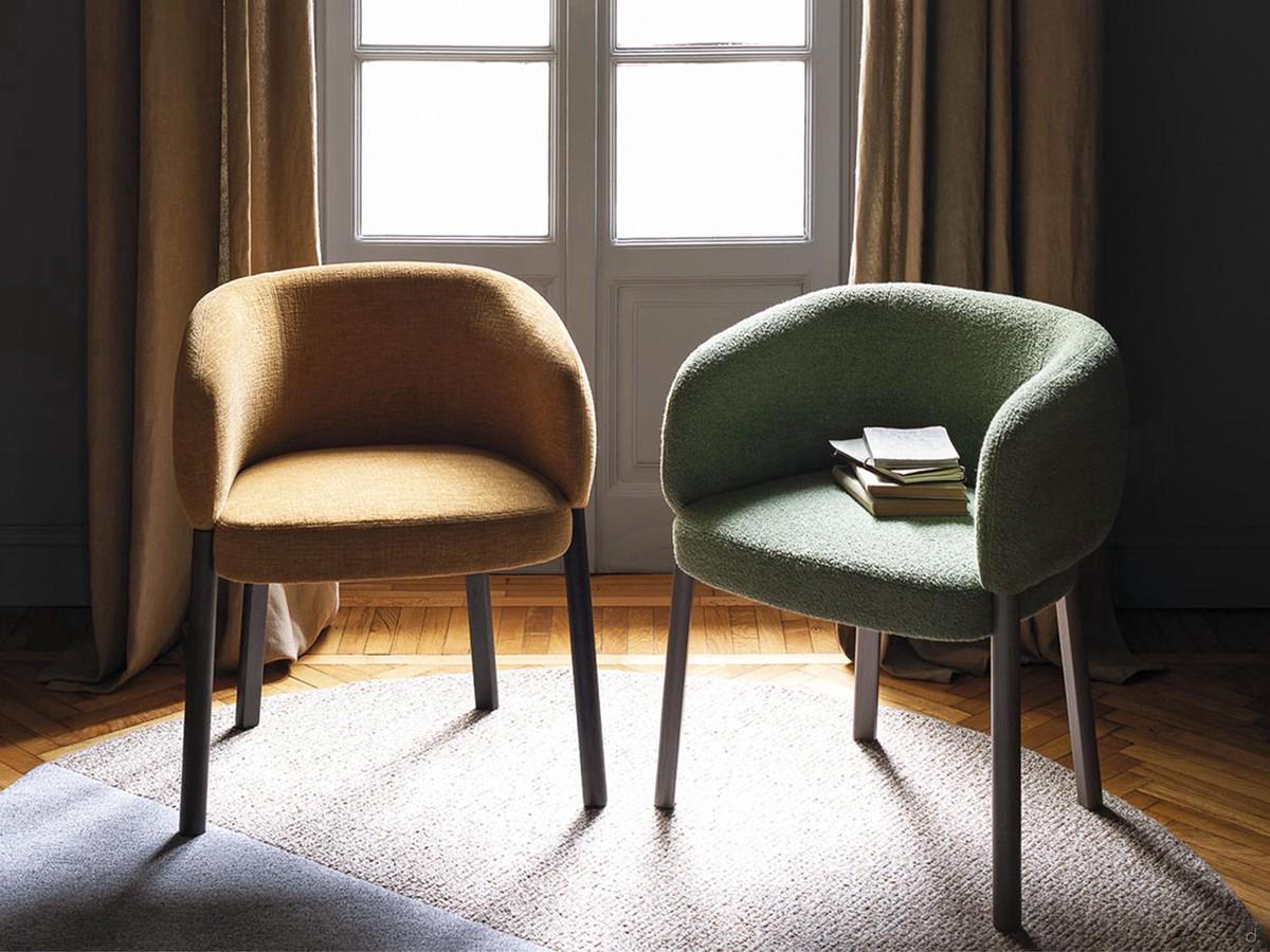 Fauteuil de table avec pied en bois Hamide