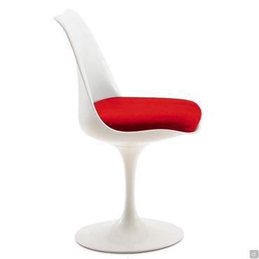 Chaise Tulip en tissu rouge