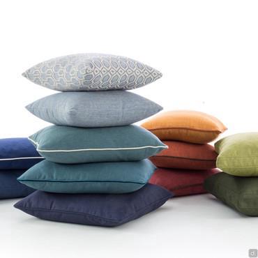 Coussins de canapé colorés par HomePlaneur