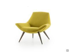 Fauteuil bas Agata Lounge en tissu Lily couleur jaune moutarde