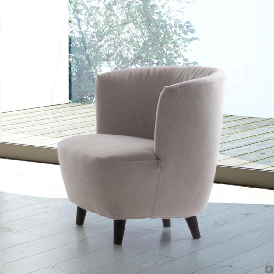 Fauteuil compact en tissu Serena, dossier courbé qui forme les accoudoirs