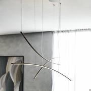 Composition de lampes design Katana, in questo modo è possibilie illuminare sia la parte sottostante che il soffitto