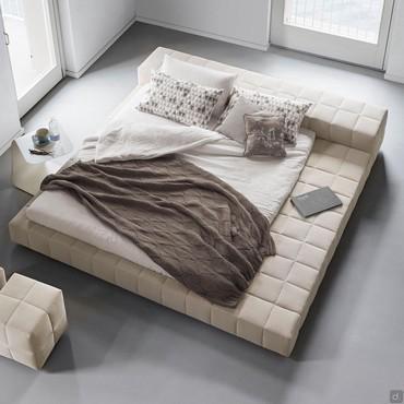 Letto imbottito di design Squaring di Bonaldo