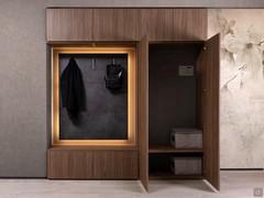 Armoire à portes battantes sans fond intérieur pour faciliter le positionnement de l'armoire électrique et de l'alarme antivol sur le mur