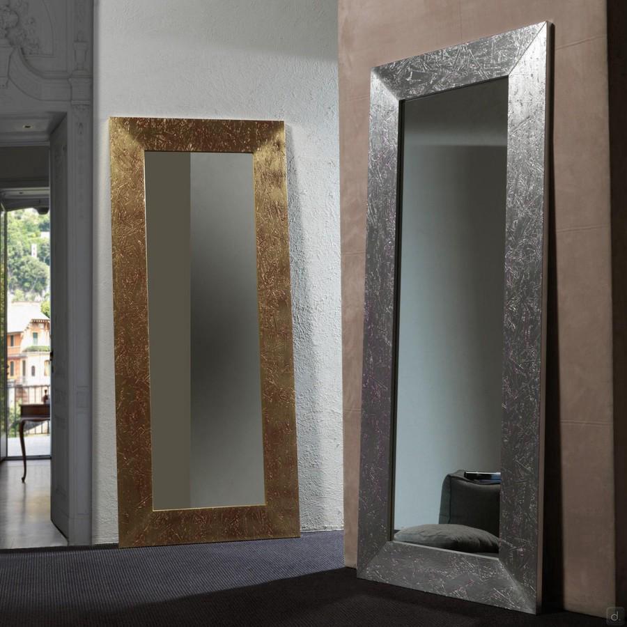 Miroir Away avec cadre feuille argent ou feuille or sur laqué rouge