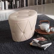 Pouf elliptique en cuir capitonné Pinko de Cattelan