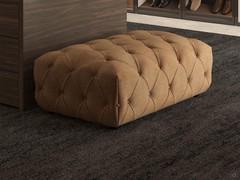 BellagioCapitonné pouf , également utilisable comme banc dans la chambre à coucher ou le dressing