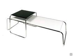 Table basse de salon Laccio dessinée par Marcel Breuer