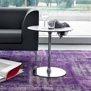 Table basse pour zone relax Alias Tavolino dans le modèle avec plateau rond en laminé HPL gris