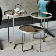 Tables basses rondes Billy de Cattelan avec plateau en verre cristal effet miroir