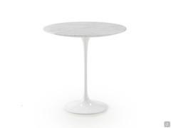 Petite table d'appoint design avec plateau en marbre Saarinen dans le modèle rond