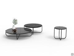 Les trois tables basses rondes Token Steel sont disponibles en trois dimensions, avec un diamètre de 53, 93 et 123 cm