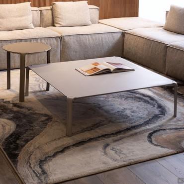 Table basse en cuir Elgon disponible en différents modèles et tailles