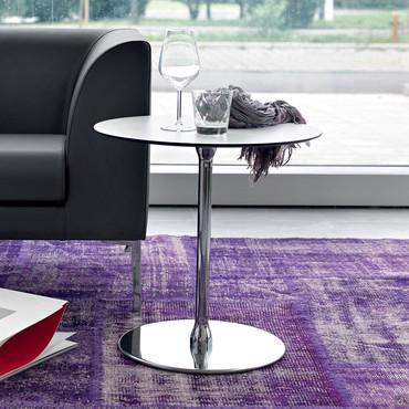 Table basse pour zone relax Alias Tavolino dans le modèle avec plateau rond en laminé HPL gris