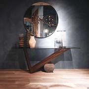 Console Valentino de Cattelan avec structure en "V" en bois noyer canaletto