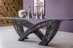 Table Hystrix par Cattelan avec structure en acier brut verni