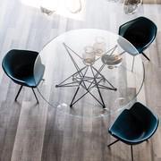 Table design avec base en métal Gordon de Cattelan avec plateau rond en verre cristal