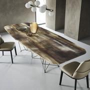 Table rectangulaire modelée Gordon de Cattelan avec plateau en verre cristal CrystalArt (CY02)