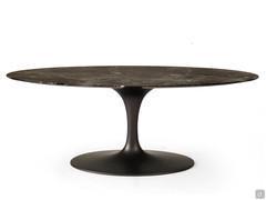 Élégante table en marbre Stem avec plateau ovale et base en fonte d'aluminium, finition Vulcan Grey