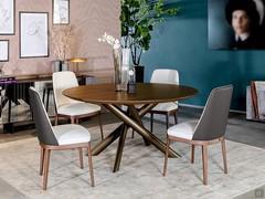 Table Style ronde avec plateau en bois