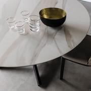 Particularité du plateau en pierre Keramik de la table Planer de Cattelan