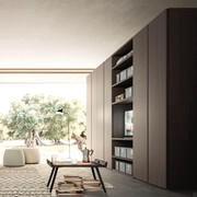 Armadio con libreria Player cm 110,6 h.255,1 rovere fashion wood Carbone in posizione centrale rispetto a due composizioni battenti Sound