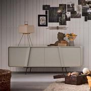 Credenza laccata di design Connie