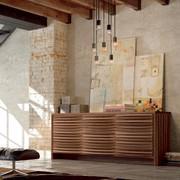 Credenza di design con listelli di legno Seki