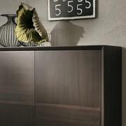 Particolare mobile buffet in legno Genius