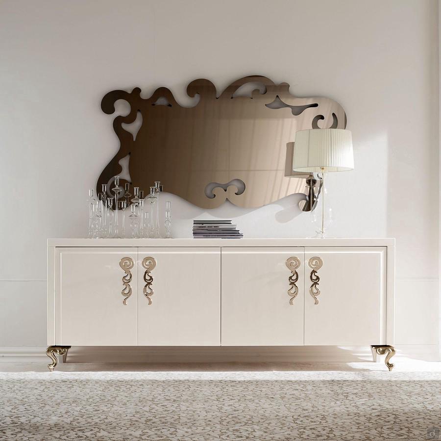 Credenza classica con maniglie in metallo George di Cantori, modello a 4 ante