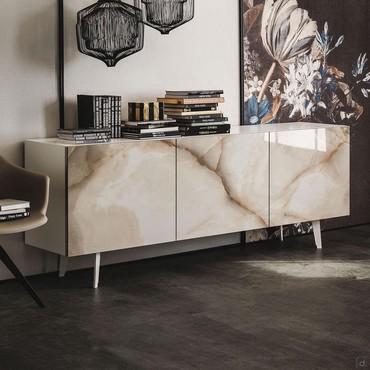 Credenza moderna con ante in ceramica Metropol di Cattelan con struttura laccato goffrato bianco