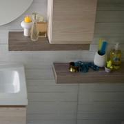 Mensola su misura per il bagno in nobilitato effetto legno (spessore 6 cm non disponibile)