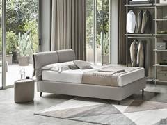 Letto imbottito con cuscini copritestiera double-face Ambra, giroletto h.25 cm con box