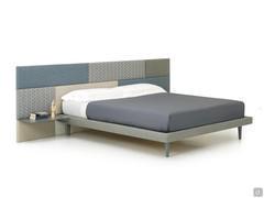 Letto sommier con giroletto sottile effetto sollevato da terra