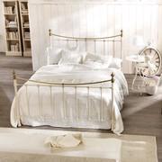 Letto in ferro laccato e ottone Oliver di Cantori ideale in ambientazioni shabby chic